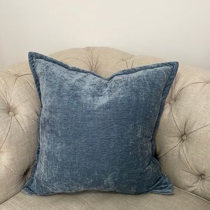 Velvet decorative pillow